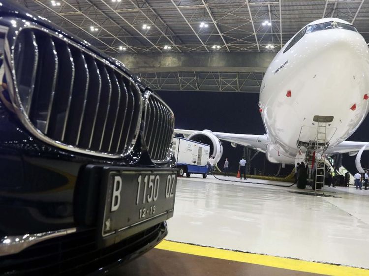 Ketika BMW Seri 7 Duet dengan Airbus A330-900neo