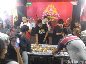 Huaah! Bersiap Disengat Pedas di Festival Kuliner Pedas Semarang