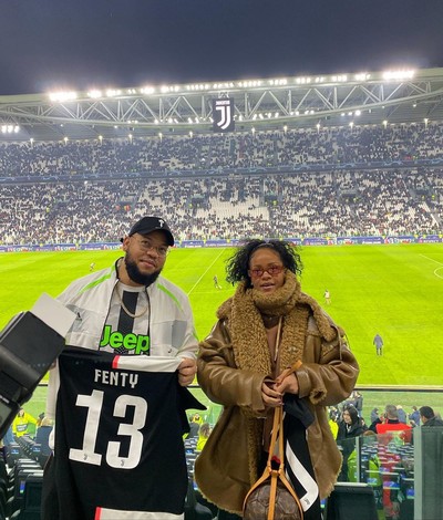 Rihanna nonton Liga Champions. Foto: Dok. Instagram Rihanna nonton Liga Champions. Foto: Dok. Instagram