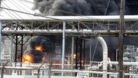 Ledakan di pabrik kimia milik TPC Group ini terjadi pada Rabu (27/11) waktu setempat. Kim Brent/The Beaumont Enterprise via AP.