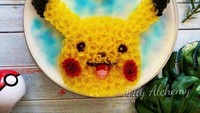 Tak hanya bunga dan burung merah, jelly juga hadir dalam bentuk Pikachu. Cocok untuk pengganti kue ulang tahun anak. Foto: Instagram @siewhen83