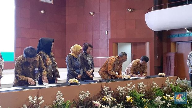 Kembangkan Energi Terbarukan, PLN Gandeng 4 Universitas