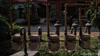 Menurut keterangan warga dengan menggunakan gas alam dari PGN dapat menghemat penggunaan gas tabung LPG.