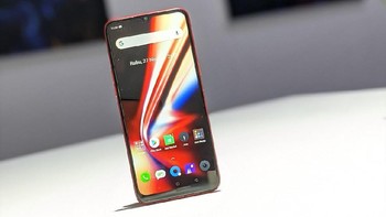 Realme 5S punya bentangan 6,5 inch dengan HD+. Foto: Adi Fida Rahman/detikINET