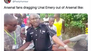 Tapi fans Arsenal memang banyak yang menyuarakan agar ia ditendang. Foto: istimewa