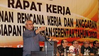 Ketua KPU Arief Budiman memberikan sambutan.