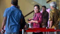 KPK menduga aksi Dhamantra ini dibantu oleh orang kepercayaannya yaitu Mirawati Basri serta Elviyanto dari pihak swasta. Baik pemberi suap dan orang kepercayaan Dhamantra juga ditetapkan tersangka oleh KPK.