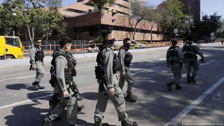 Polisi Akhiri Pengepungan di Universitas Politeknik Hong Kong Polisi Akhiri Pengepungan di Universitas Politeknik Hong Kong