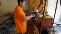 Makan Enak Soto Ayam Kampung Pikulan Tradisional Gaya Kudus