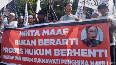 Aliansi Umat Islam Surabaya Tuntut Sukmawati Diadili