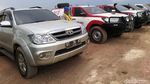 Perawatan Mobil Tambang di Kalimantan