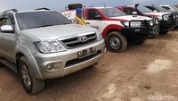 Setiap cabang Auto2000 memiliki minimal 1 unit armada THS (Toyota Home Service). Total ada 20 unit THS yang beroperasi di Kalimantan. Beberapa ditempatkan di service point atau remote area.
