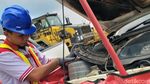 Perawatan Mobil Tambang di Kalimantan