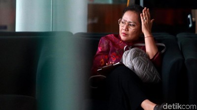 Istri Nyoman Diperiksa KPK soal Kasus Impor Bawang Putih