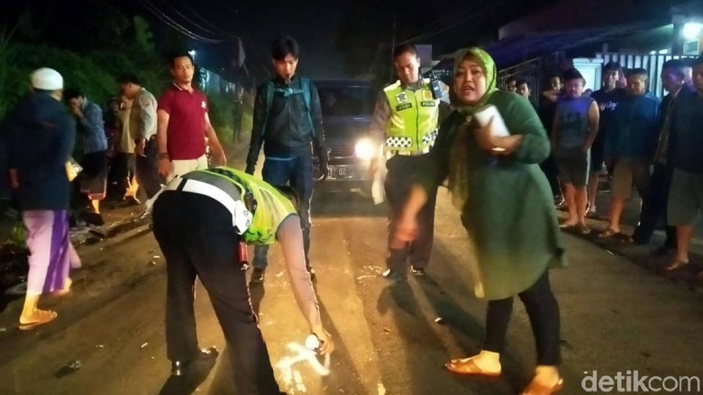 Dua Motor Adu Banteng di Sukabumi, 1 Tewas dan 4 Luka Berat Dua Motor Adu Banteng di Sukabumi, 1 Tewas dan 4 Luka Berat