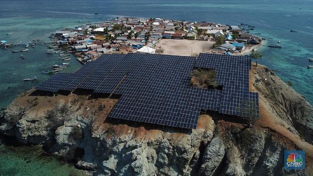 Cantiknya Pulau Messah, Pulau Berselimut Panel Surya di Timur RI. CNBC Indonesia/Gustidha Budiartie