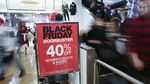 Antusias Warga Berburu Diskon Belanja di Saat Black Friday
