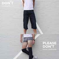 Pria memakai celana pendek sih boleh-boleh saja. Tapi kalau pakai celana 7/8 seperti ini gimana? Apalagi pakai celana yang justru hanya menutupi bagian lutut ke bawah. Wah, jadi terlihat kelewat seksi ya. Foto: jessicasaia