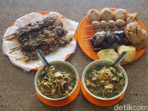 Gurih Kental Kuah Soto Kudus Ayam Kampung Garuda