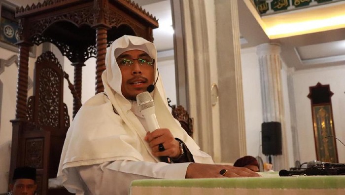 Ustaz Maaher At-Thuwailibi Ustaz Maaher At-Thuwailibi