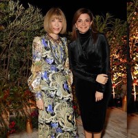 Thaleia Karafyllidou bersama panutannya, bos Vogue Amerika Serikat Anna Wintour. (Foto: Instagram/@thaleiavoguegr)