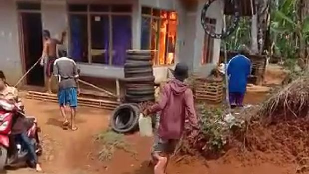 Rumah di Ciamis Terbakar Disambar Api Tungku Tambal Ban, 1 Luka