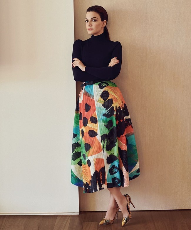 Majalah Vogue Yunani terbit lagi Maret 2019 setelah tujuh tahun absen karena resesi di negara tersebut. Untuk memimpin majalah tersebut, terpilihlah Thaleia Karafyllidou yang baru berusia 29 tahun. Berasal dari generasi milenial, ia pun menjadi pemimpin redaksi termuda dalam sejarah Vogue. (Foto: Instagram/@thaleiavoguegr)