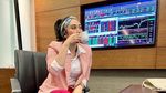 Kenalan dengan Shella O, Asisten Hotman Paris yang Cantik dan Doyan Ngopi
