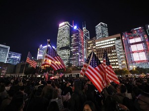 Trump Teken RUU Dukung Mereka, Demonstran Hong Kong Gelar Perayaan