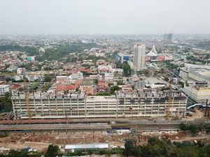 Resmikan Apartemen Nempel Stasiun, Jokowi: Beli, Bonusnya Dapat Kereta