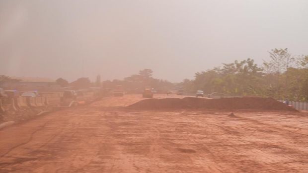 Bareng Basuki hingga Stafsus Milenial, Jokowi Tinjau Tol Akses Patimban