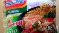 Cocok buat makanan tanggal tua nih. Makan dua hidangan sekaligus, ada mie goreng dan soto alias mie goreng rasa soto. Biasanya anak kost sudah paham dengan menu ini. Foto: istimewa
