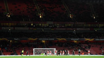 Bangku-bangku Kosong di Emirates Jadi Saksi Kekalahan Arsenal