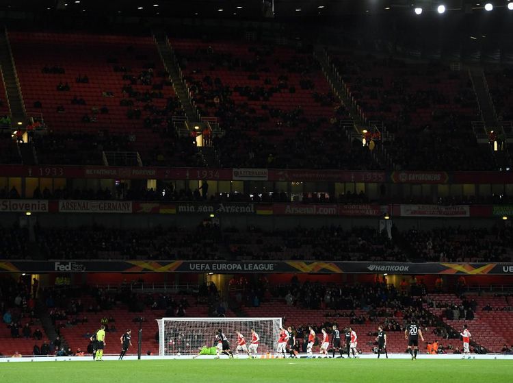 Bangku-bangku Kosong di Emirates Jadi Saksi Kekalahan Arsenal