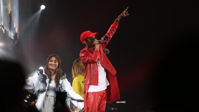 Young Lex Panaskan YouTube Fanfest, Atta Halilintar Bakar Semangat Nasionalisme