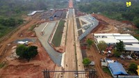 Sedangkan untuk zona sub inti akan dibangun rumah pegawai, wisma Indonesia dan zona pendukung berupa rest area, gereja, musola, parkir dan renovasi Pasar Sota yang dilengkapi fasilitas 13 kios dagang. Untuk zona pendukung lainnya, juga akan dilengkapi fasilitas tempat beristirahat (Rest Area). Pelaksanaan pembangunan PLBN telah dimulai awal 2019 dengan progres fisik sebesar 81,01 % dan ditargetkan selesai pada akhir 2019, dengan biaya pembangunan sebesar Rp 114 miliar. Pool/Kementerian PUPR.