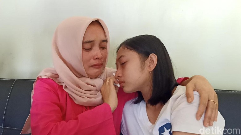 Selain Rehabilitasi, Shalfa Ingin yang Tuduh Dia Tak Perawan Minta Maaf Selain Rehabilitasi, Shalfa Ingin yang Tuduh Dia Tak Perawan Minta Maaf
