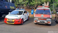 Ambulans-ambulans juga disiagakan. (Yogi Ernes/detikcom)