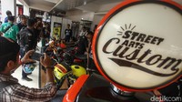 Pengunjung masih memadati hari terakhir pameran IIMS Motobike Expo 2019.