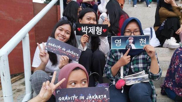 Day6, Nge-Rock Lewat 'Colors' sampai Remix Lagu