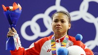 Lisa mendapatkan medali perak SEA Games 2019 di Ninoy Aquino Memorial Stadium, Minggu (1/12)