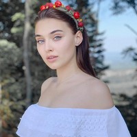 Wanita 24 tahun ini mengambil tindakan hukum terhadap Miss World yang dianggap seksis dan ketinggalan zaman. Foto: Instagram/@veronika_didusenko