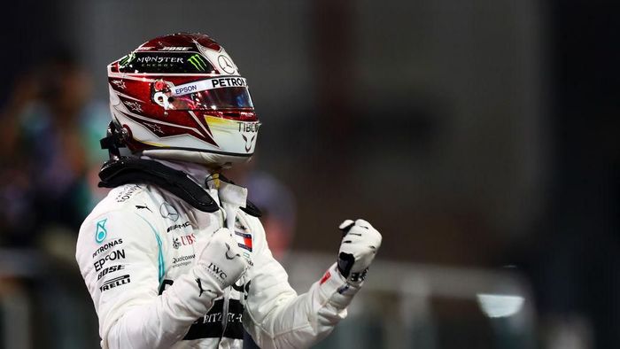 Lewis Hamilton raih pole position di GP Abu Dhabi 2019 (Dan Istitene/Getty Images) Lewis Hamilton raih pole position di GP Abu Dhabi 2019 (Dan Istitene/Getty Images)