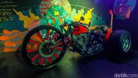 Motor-motor custom yang dipamerkan tersebut merupakan karya dari Arlen Ness, Cory Ness, Rusell Mitchell, Bob Drin, Jason Hart, dan Jessen Rooke. 