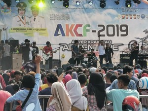 Sejumlah Artis Promosikan Pantai Anyer Aman Dikunjungi Pasca-tsunami