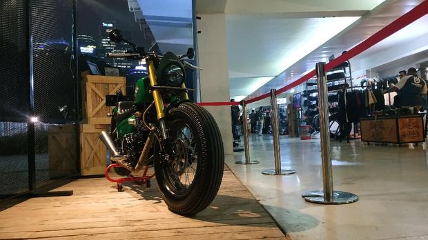 Lihat Langsung Motor Custom Milik Jokowi di IIMS Motobike Expo