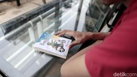 Komik Bang Lambe terbit sejak tahun 2018 di akun Instagram @komikonlen.  Foto: Asep Syaifullah/detikHOT