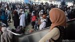 Begini Suasana Stasiun Juanda yang Dipadati Massa Reuni 212