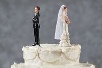 Lewat Ulasan Restoran, Istri Temukan Suaminya Selingkuh dengan Wanita Lain!