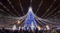 Dilansir dari Associated Press (AP) sekitar 80 persen warga penduduk Lithuania merupakan umat Kristiani. Tak heran memasuki bulan Desember warga di negara yang berada di benua Eropa ini mulai sibuk mempersiapkan berbagai hal guna menyambut Hari Natal.